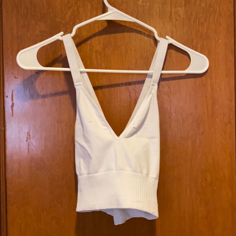 Razor back cropped tank top